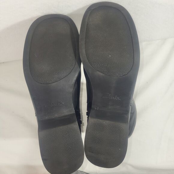 Clarks Black Leather Low Heel Ankle Boot sz 8 1/2 - Picture 3 of 6